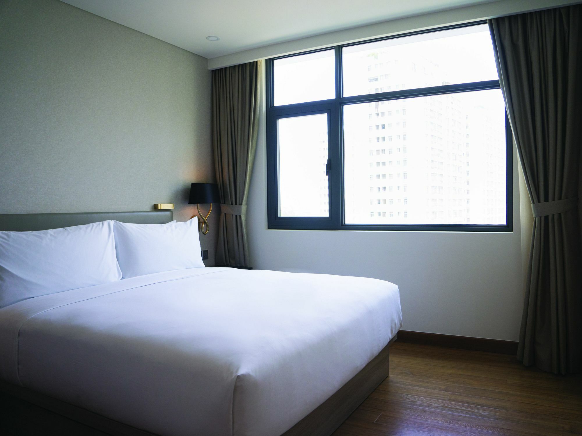 Oakwood Residence Saigon Хошимин Екстериор снимка