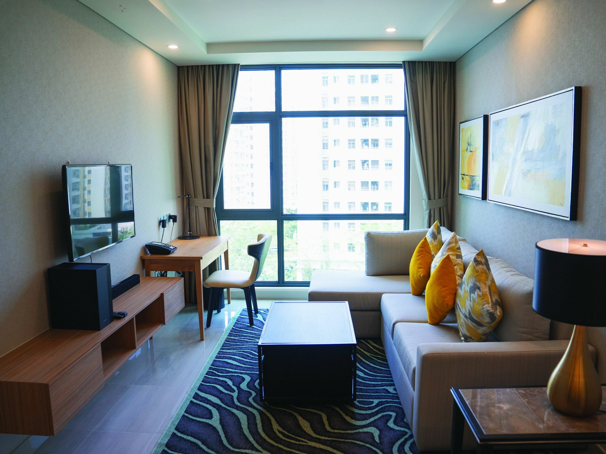 Oakwood Residence Saigon Хошимин Екстериор снимка