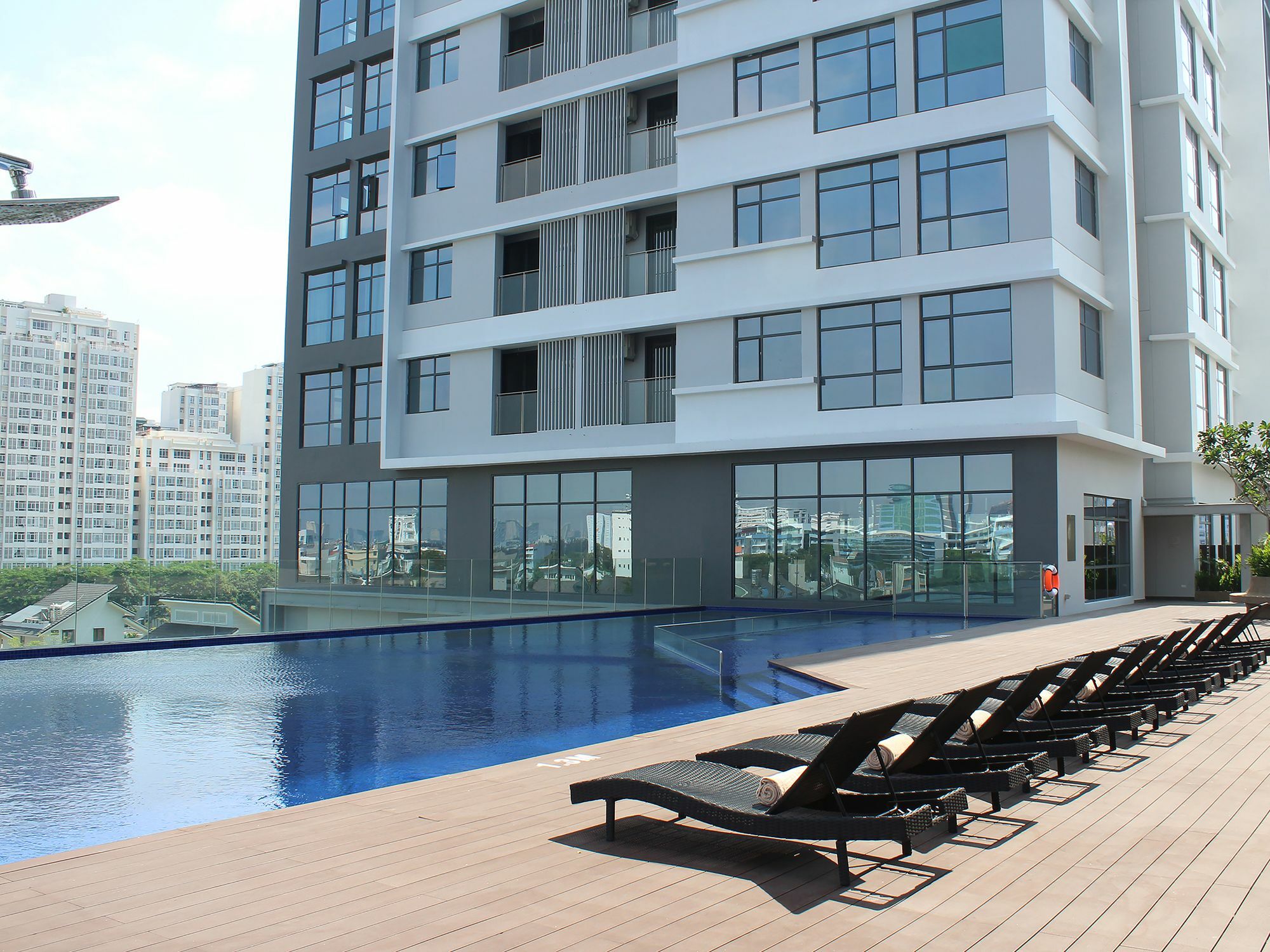 Oakwood Residence Saigon Хошимин Екстериор снимка