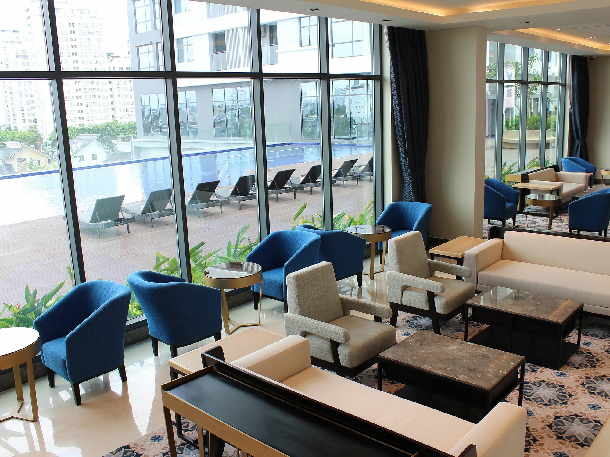 Oakwood Residence Saigon Хошимин Екстериор снимка