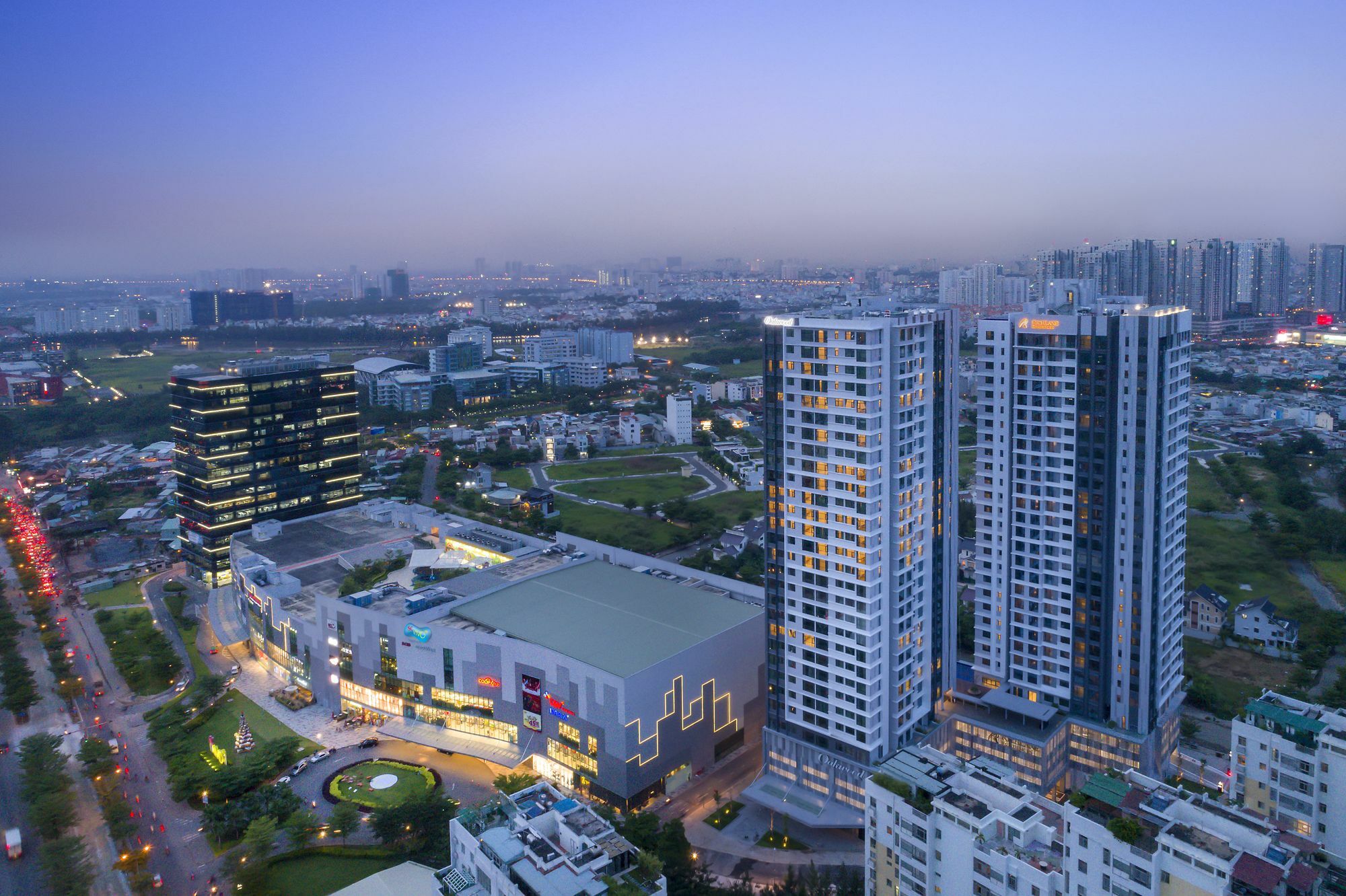 Oakwood Residence Saigon Хошимин Екстериор снимка